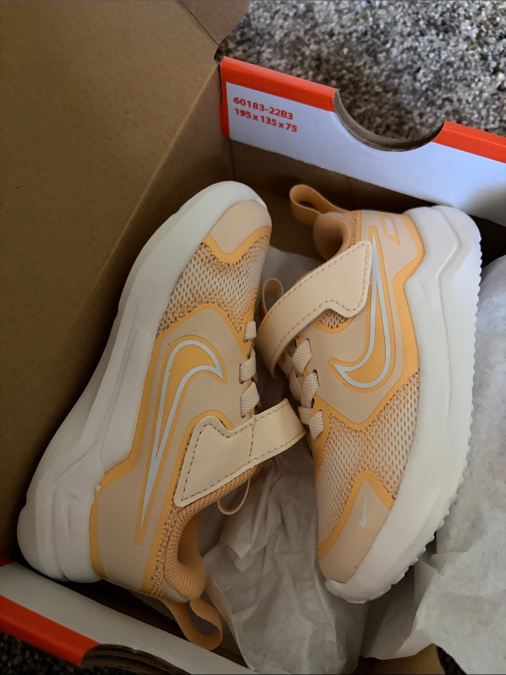 Nike Kids Cream and Yellow Mesh Sneakers
Toddler size 6